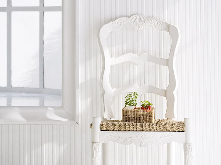 كرسي خشبي أبيض ، كرسي ، أثاث ، زهرة، خلفية HD