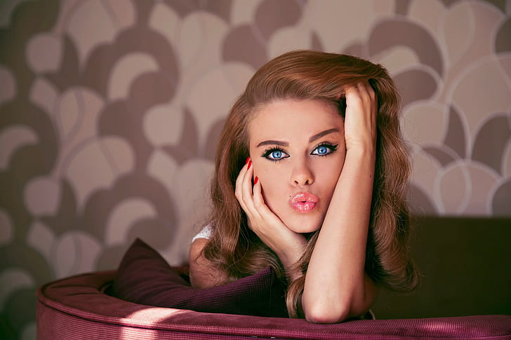 Frauen, Model, kastanienbraunes Haar, blaue Augen, rote Nägel, saftige Lippen, Brünette, Make-up, lackierte Nägel, HD-Hintergrundbild