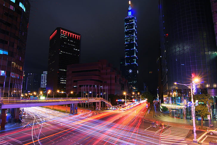 صنع الإنسان ، تايبيه 101 ، مبنى ، مدينة ، ليل ، طريق ، ناطحة سحاب ، تايوان ، فاصل زمني، خلفية HD