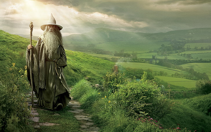 Fondo de pantalla de Gandalf, hierba, colinas, camino, El señor de los anillos, El mago, Gandalf, Gandalf El gris, El hobbit Un viaje inesperado, Fondo de pantalla HD