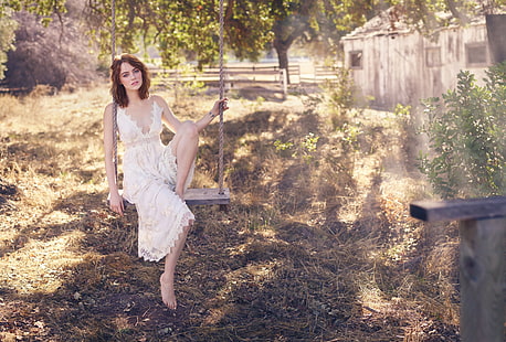 Emma Stone, actress, women outdoors, barefoot, HD wallpaper HD wallpaper