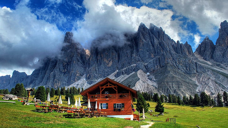 Restaurangstuga i Alperna, äng, stuga, restaurang, berg, moln, natur och landskap, HD tapet