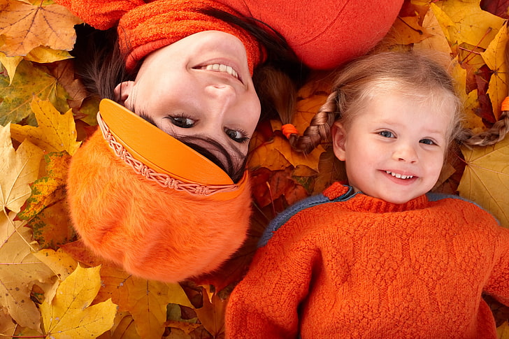 toddler's orange cable knit sweater, mother, daughter, autumn, clothes, leaves, HD wallpaper