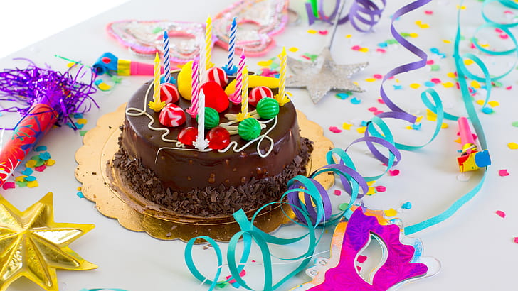 Gâteau au chocolat, joyeux anniversaire, bougies, ruban de couleur, chocolat, gâteau, joyeux, anniversaire, bougies, coloré, ruban, Fond d'écran HD