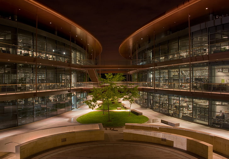 Edificio de hormigón marrón y blanco, arquitectura, noche, moderno, Universidad de Stanford, Fondo de pantalla HD