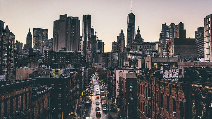 tampilan udara dari bangunan dan mobil, kota dan mobil selama jam emas, kota, Manhattan, Kota New York, jalan, bangunan, lanskap kota, Wallpaper HD