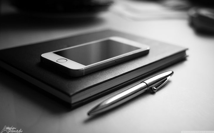 Phone Notebook Pen-HD Widescreen Wallpaper, srebrny iPhone 5s i szary przekręcany długopis, Tapety HD