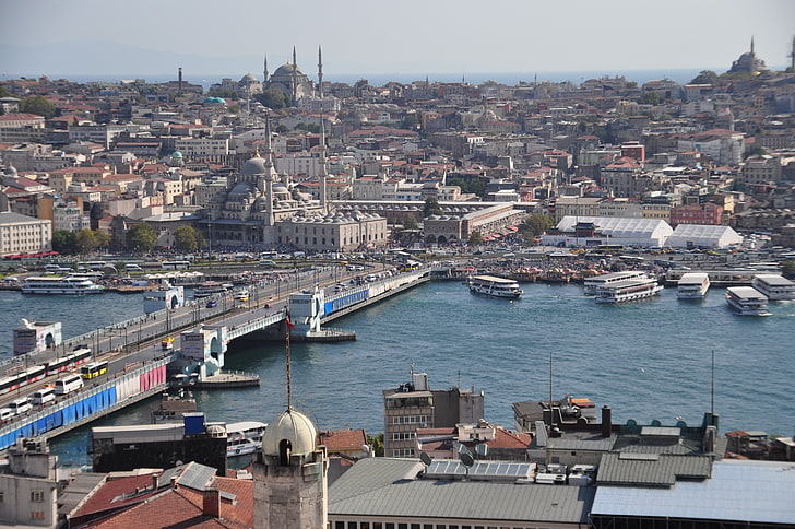 قارب خشبي أبيض وبني ، اسطنبول ، سيتي سكيب ، تركيا، خلفية HD