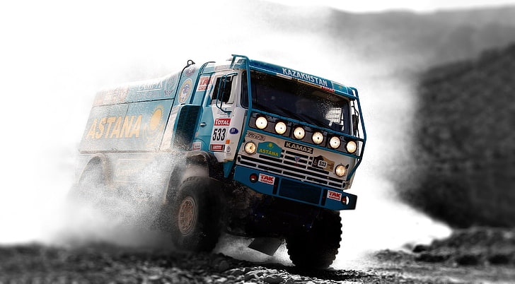 niebiesko-biała ciężarówka Astana, woda, niebieska, sport, maszyna, ciężarówka, wyścig, tryskać, KAMAZ, rajd, Dakar, przód, Tapety HD