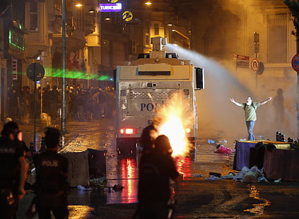 فوضى ، معركة ، حشد ، حريق ، مسيرة ، شرطة ، احتجاج، خلفية HD HD wallpaper
