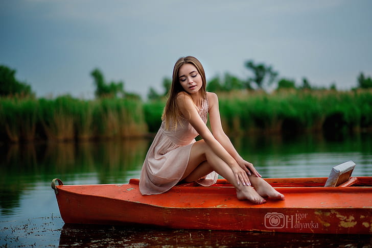 nature, pose, the reeds, model, boat, makeup, dress, hairstyle, brown hair, legs, river, beauty, sitting, bokeh, barefoot, Igor Positives, HD wallpaper