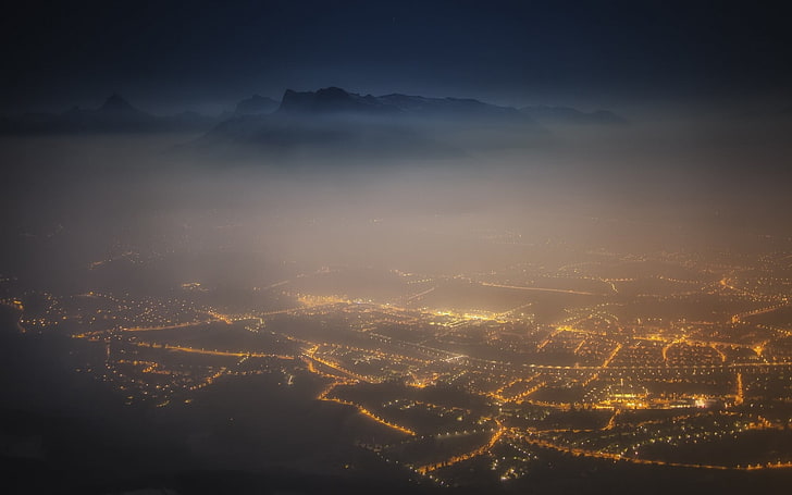 żółte światła miasta, przyroda, krajobraz, Salzburg, Austria, pejzaż miejski, światła, mgła, góry, noc, Tapety HD