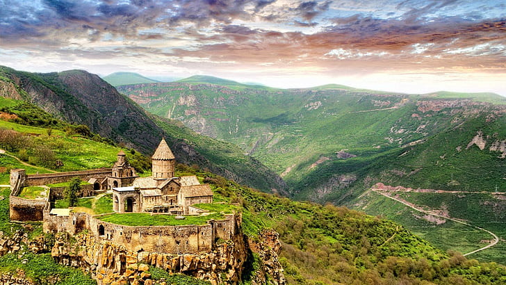 Татев манастир, кафява плевня, заобиколена от рисуване на дървета, свят, 1920x1080, Европа, манастир Татев, Армения, HD тапет