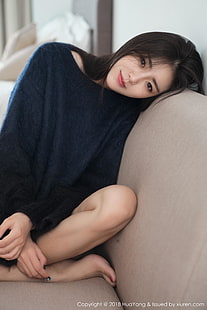 женский черный топ с круглым вырезом с длинными рукавами, свободная одежда, толстовки, азиатки, наклон головы, длинные волосы, ноги, Xiuren, HD обои HD wallpaper
