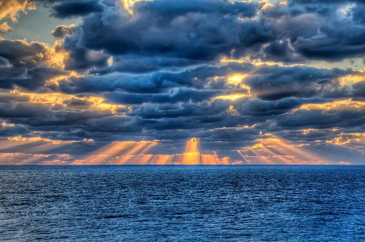 nimbus clouds and blue body of water, sea, clouds, sun, rays, HD wallpaper