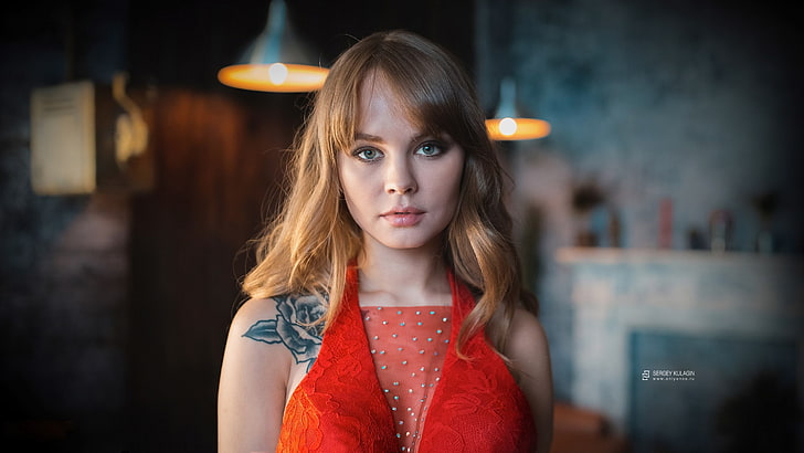 mujeres, Anastasia Scheglova, rubia, vestido rojo, tatuaje, retrato, profundidad de campo, Fondo de pantalla HD