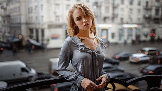 女性の灰色の長袖ドレス、灰色のvネックトップを着ている女性の浅い焦点の写真、女性、モデル、ジョージーチェルニャディエフ、屋外の女性、都市、アナスタシアScheglova、 HDデスクトップの壁紙 HD wallpaper