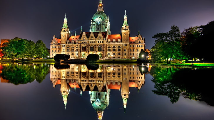 brown mosque wallpaper, architecture, city, cityscape, Germany, water, old building, night, lights, sky, castle, lake, reflection, mirrored, clock tower, Hanover, city hall, landscape, trees, HD wallpaper