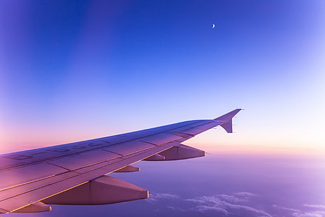 Flugzeugflügel, Der Himmel, Wolken, Das Flugzeug, Ein Monat, Flügel, HD-Hintergrundbild HD wallpaper