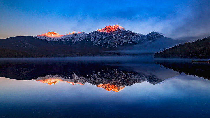 горы, отражение, вода, озеро, солнечные лучи, снег, деревья, чистое небо, 500px, туман, HD обои