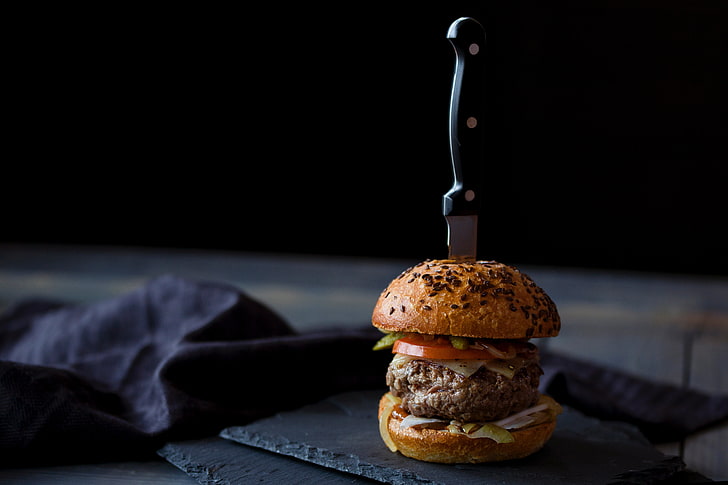 hamburger with knife, burger, hamburger, buns, meat, knife, HD wallpaper