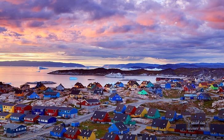 グリーンランドの海岸、カラフルな家、山、雲、夕暮れ、グリーンランド、海岸、カラフルな家、山、雲、夕暮れ、 HDデスクトップの壁紙
