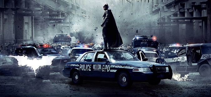 batman debout sur une voiture, fond d'écran numérique, Batman, The Dark Knight Rises, Fond d'écran HD HD wallpaper