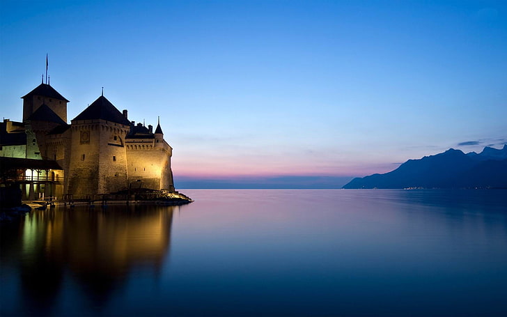 Castillo de Chillon Suiza-Paisaje mundial HD Photog .., castillo de ladrillo marrón, Fondo de pantalla HD