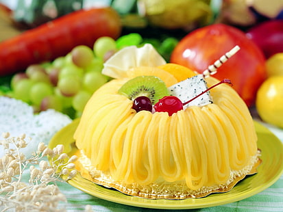 желтый фруктовый торт, десерт, сладкое, сервировка, сливки, киви, вишня, HD обои HD wallpaper