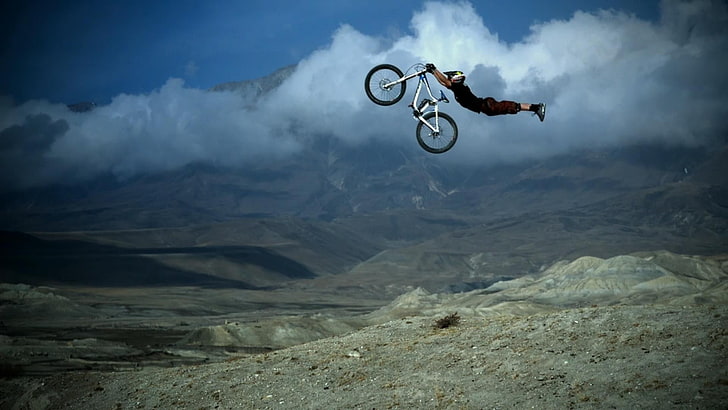 Bicicleta BMX blanca, donde termina el sendero, bicicletas de montaña,  desierto, Fondo de pantalla HD | Wallpaperbetter