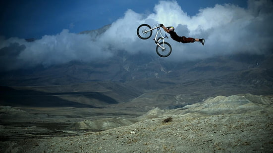 бял велосипед BMX, където свършва пътеката, планински велосипеди, пустиня, HD тапет HD wallpaper