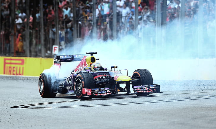 Smoke, Brazil, Formula 1, Vettel, Champion, Red bull, Donut, Interlagos, HD wallpaper