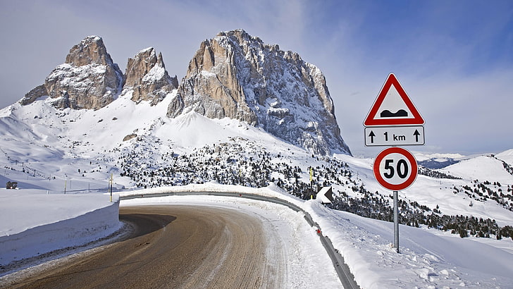 бял и червен 1 км пътен знак, знак, път, ограничение, планини, сняг, зима, завой, 50, HD тапет
