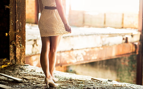 mujer, tacones altos, pies, falda blanca, falda transparente, Fondo de pantalla HD HD wallpaper