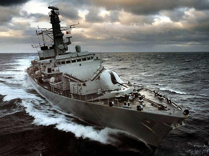 kapal putih dan hitam di atas badan lukisan air, kapal, militer, kendaraan, Wallpaper HD