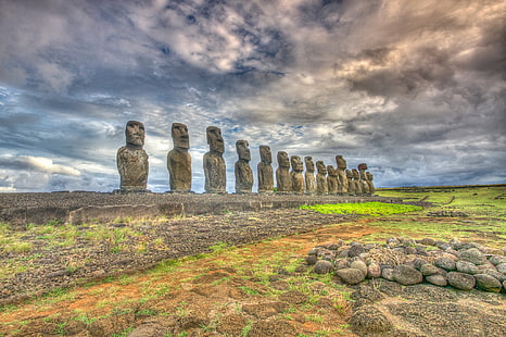 Moai doğu adası, gökyüzü, bulutlar, Paskalya adası, heykel, Şili, Rapa Nui, moai, HD masaüstü duvar kağıdı HD wallpaper