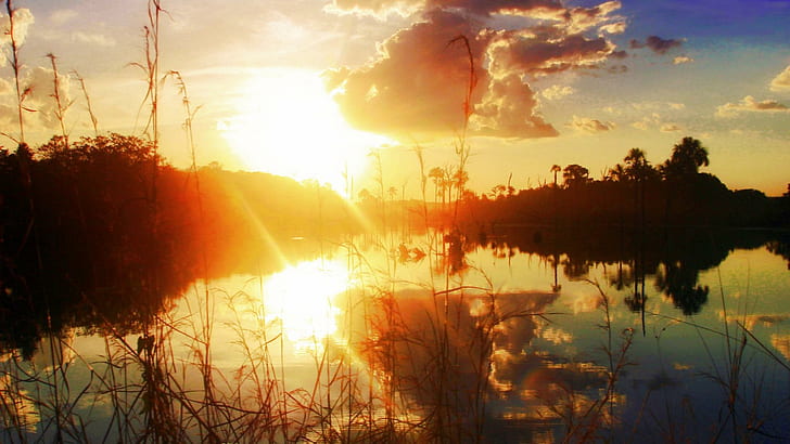 Piękny poranek, wzgórza, jezioro, ładny, piękny, woda, drzewa, niesamowity, ładny, chmury, słońce, słońce, przyroda, Tapety HD