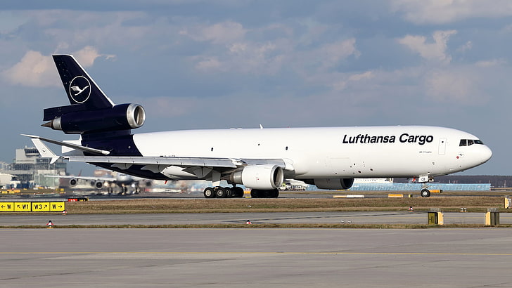 aircraft, md-11, cargo, runway, Lufthansa, HD wallpaper