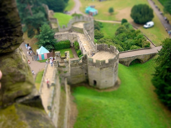 castello beige, fotografia di profondità di campo del castello di pietra marrone, inclinazione, castello, persone, vo edificio, Sfondo HD