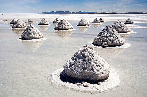 Högar av salt - Salar De Uyuni, Bolivia, salt slätter, luca galuzzi, salt, bolivia, galuzzi, högar av salt, uyuni bolivia, förhistorisk sjö, salthögar, 3d, HD tapet HD wallpaper