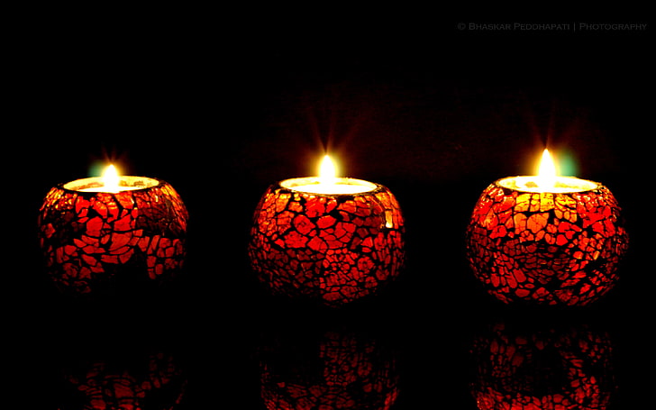 Diwali Red Diyas, three red candle holders, Festivals / Holidays, Diwali, festival, holiday, deep, HD wallpaper