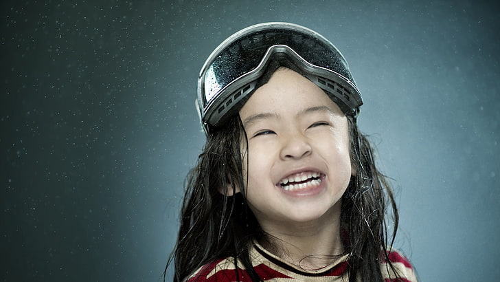 casco de realidad virtual negro para niña, niña, asiático, gafas, sonrisa, mueca, Fondo de pantalla HD