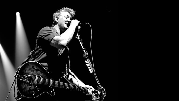 Queens of the Stone Age Guitar Concert BW HD, music, bw, the, stone, guitar, age, concert, queens, HD wallpaper