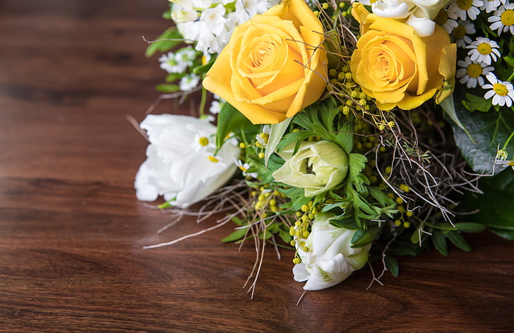 two yellow roses, leaves, flowers, roses, chamomile, bouquet, yellow, tulips, white, HD wallpaper