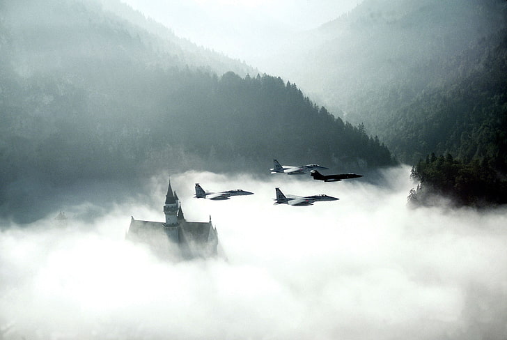 黒い戦闘機、自然、風景、飛行機、雲、城、ジェット戦闘機、ノイシュヴァンシュタイン城、F15イーグル、 HDデスクトップの壁紙
