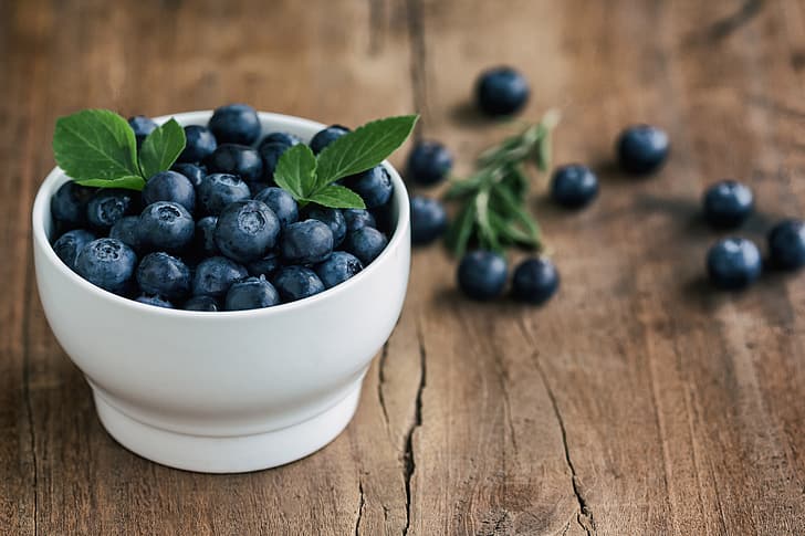 berries, blueberries, fresh, wood, blueberry, HD wallpaper
