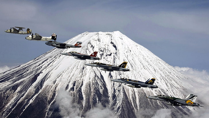 日本、富士山、富士、山、火山、成層火山、編隊飛行、航空、飛行、戦闘機、航空機、空軍、アジア、 HDデスクトップの壁紙