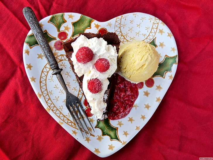 Dessert, Plug, Plate, Ice-cream, Cake, Berries, Heart, HD wallpaper