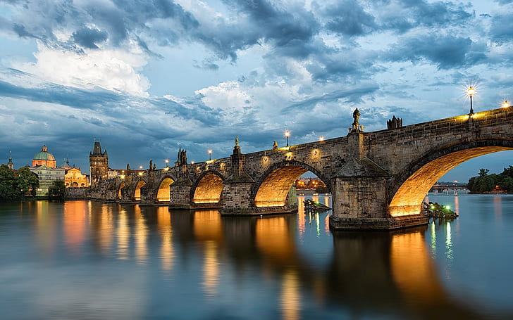 Prag, Charles Köprüsü, Çek Cumhuriyeti, nehir Vltava, akşam, ışıklar, Prag, Charles Köprüsü, Çek Cumhuriyeti, Cumhuriyet, nehir, Vltava, Akşam, Işıklar, HD masaüstü duvar kağıdı