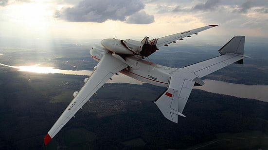 Buran Shuttle su Antonov AN-225 HD, aereo bianco, aereo, antonov, antonov an-225, navetta buran, fiume, sole, Sfondo HD HD wallpaper